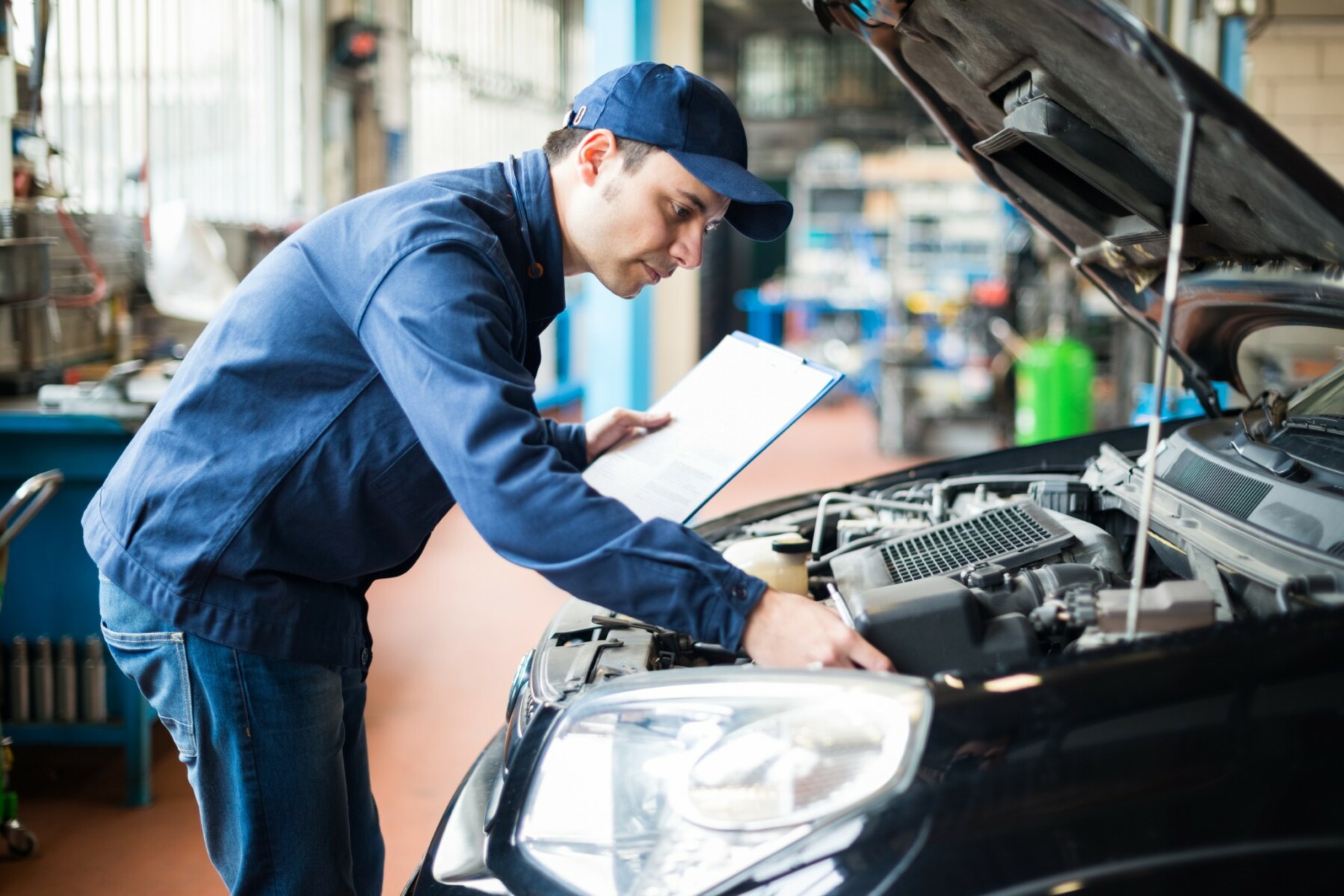 Autosur CONTROLE TECHNIQUE PERIGUEUX Shutterstock 719050576